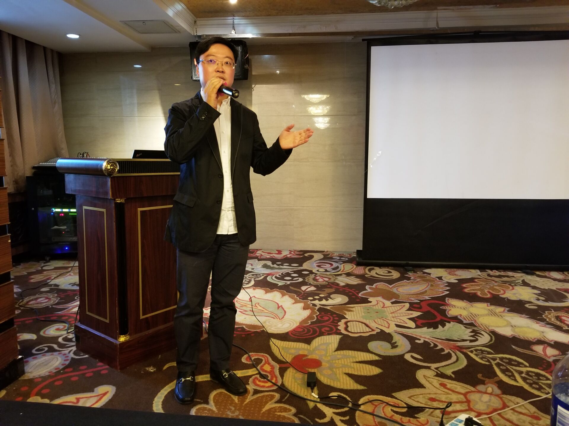 1557810596633722.jpg 1557810596633722.jpg